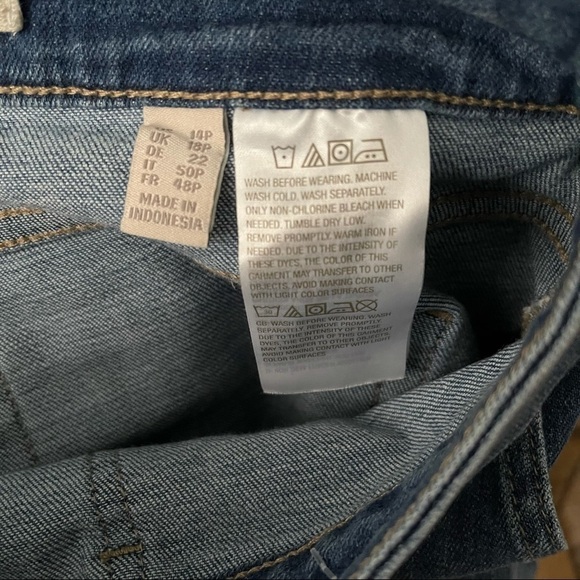 Logo Large Pocket Skinny Jeans - Picture 5 of 5